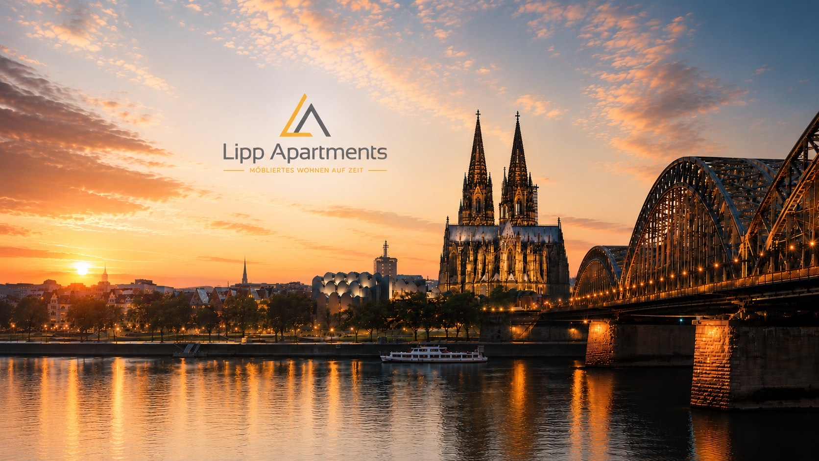 Lipp Apartments Köln — Kölner Dom und Hohenzollernbrücke bei Sonnenuntergang.